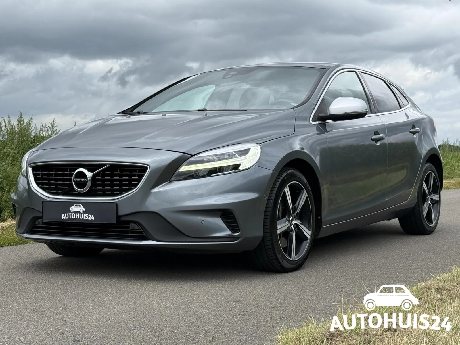 Volvo V40 (2020) — foto 1