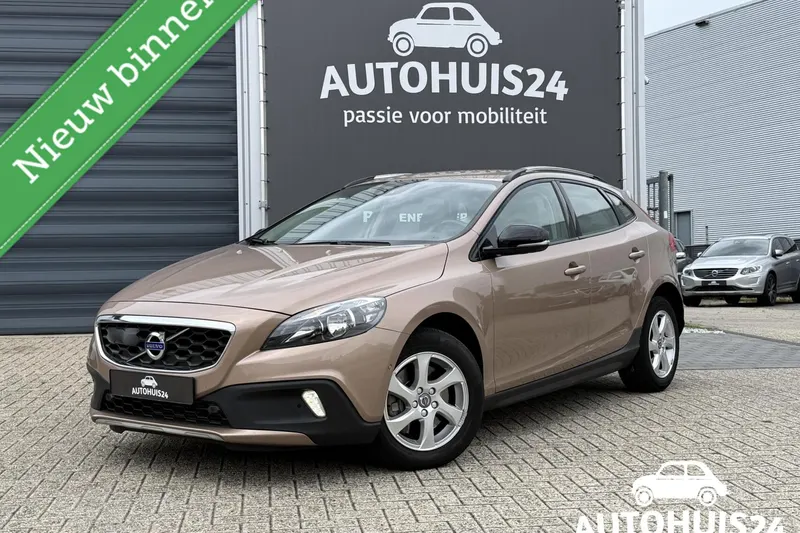 Volvo V40 (2015)