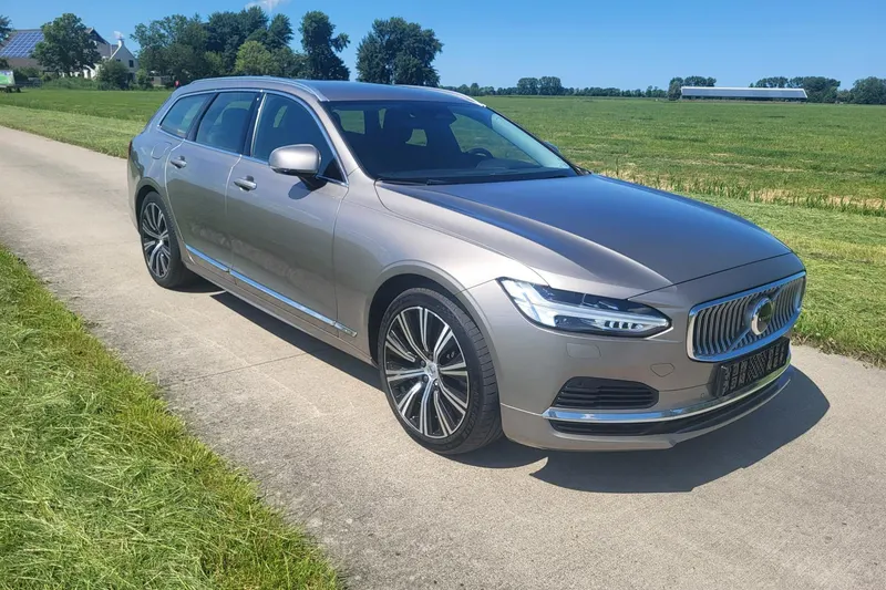Volvo V90 (2021)