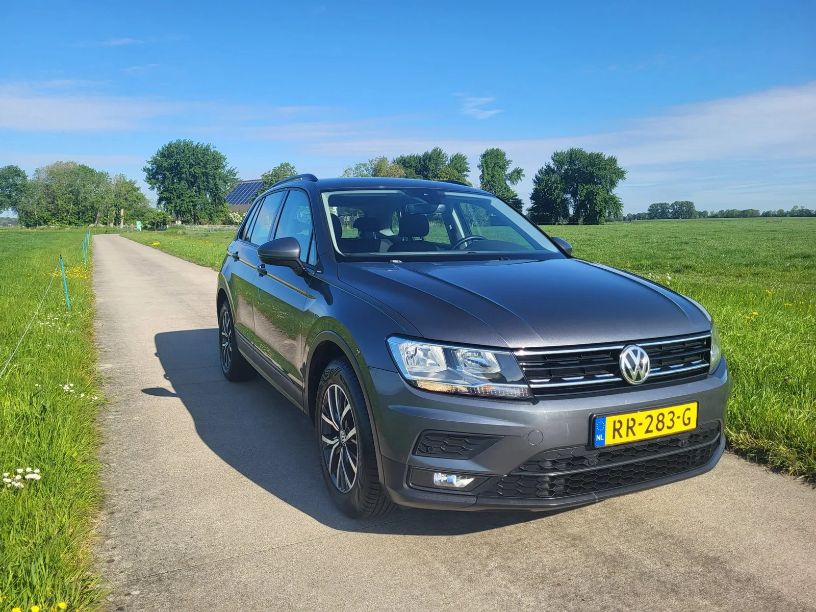 Volkswagen Tiguan (2018) — foto 1