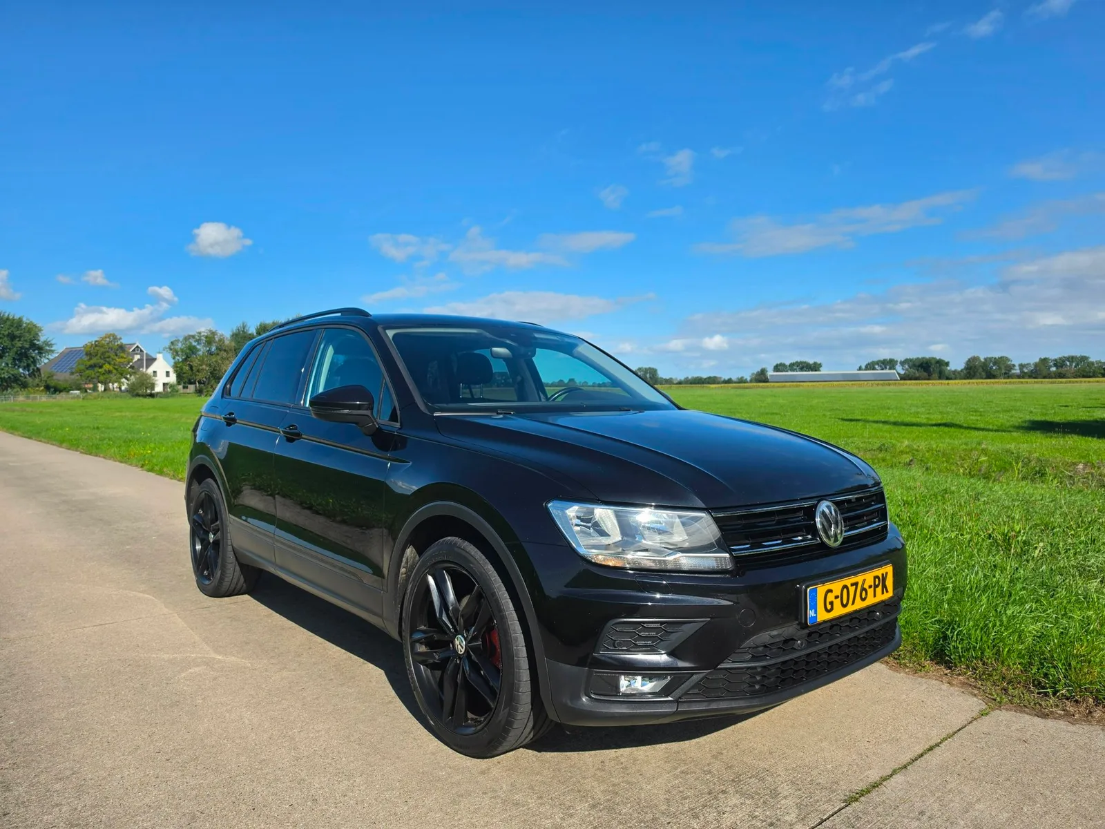 Volkswagen Tiguan (2019) — foto 1