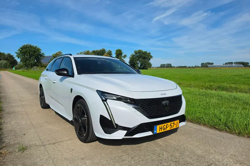 Peugeot e-308 (2025)
