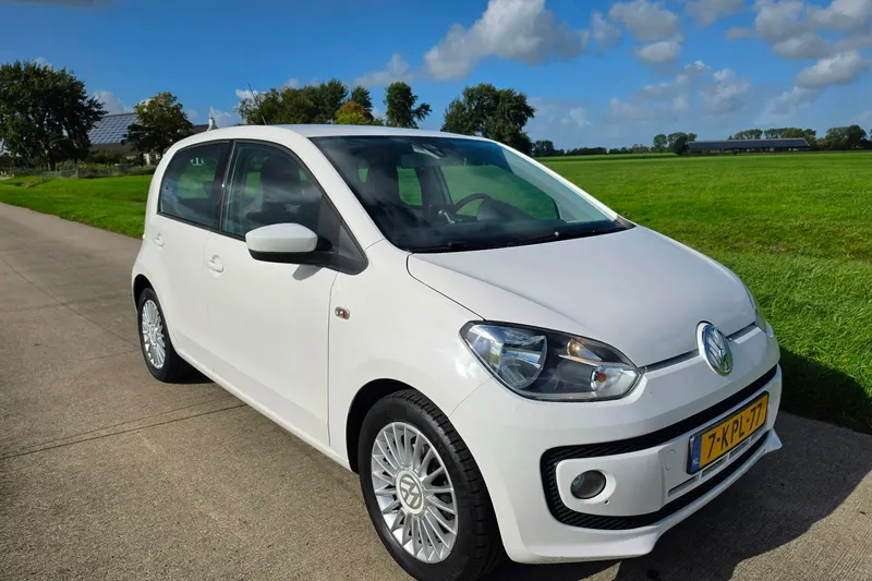 Volkswagen Up! (2013)