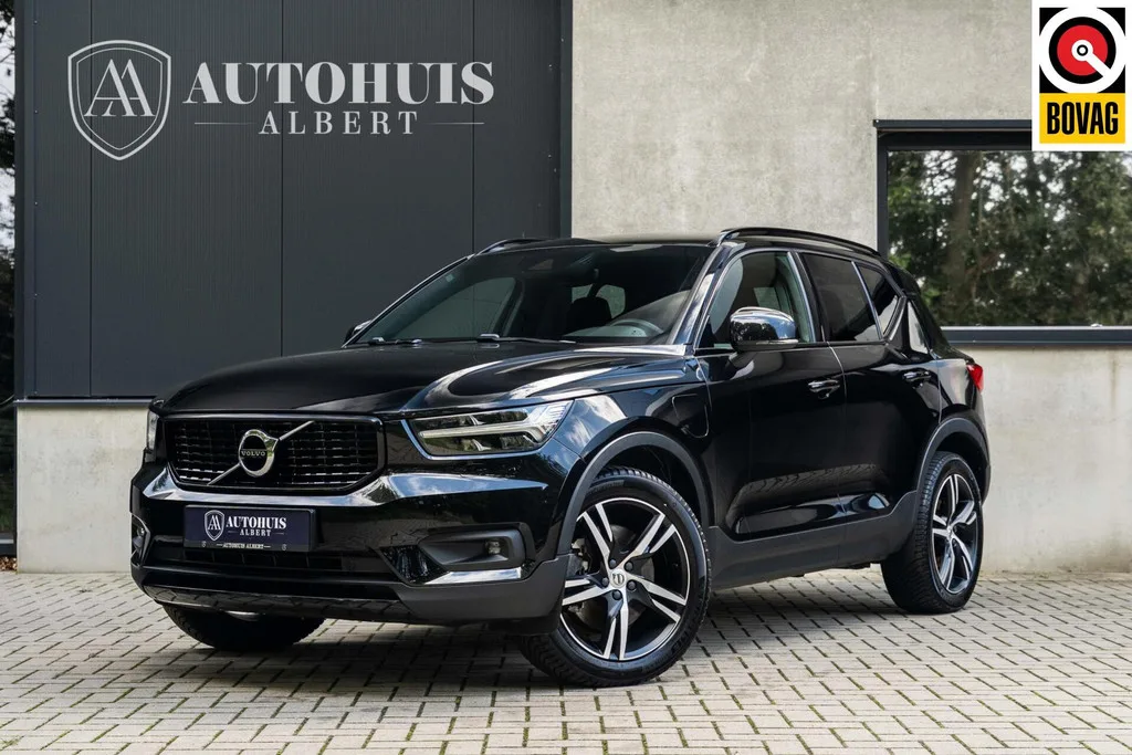 Volvo XC40 (2021) — foto 1