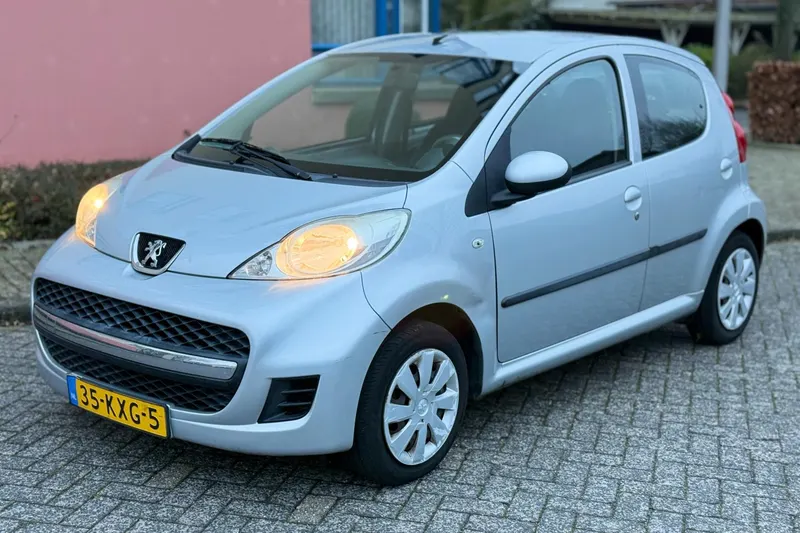 Peugeot 107 (2010)