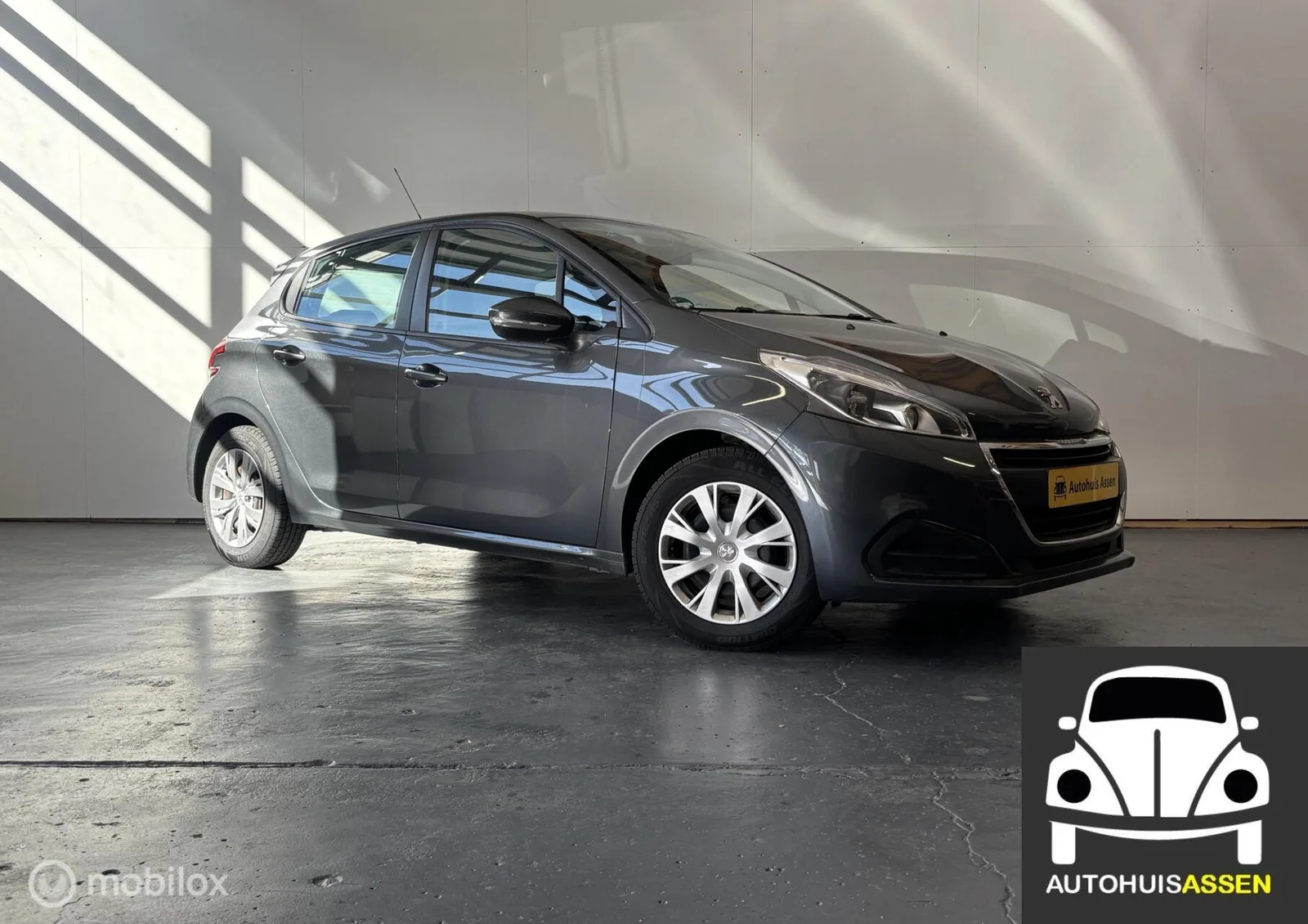 Peugeot 208 (2017) — foto 1
