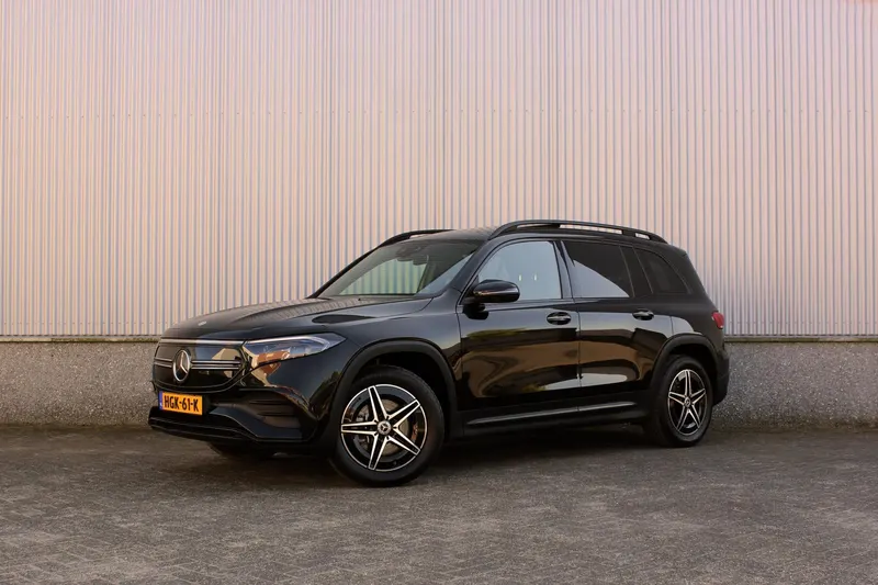 Mercedes-Benz EQB (2023)