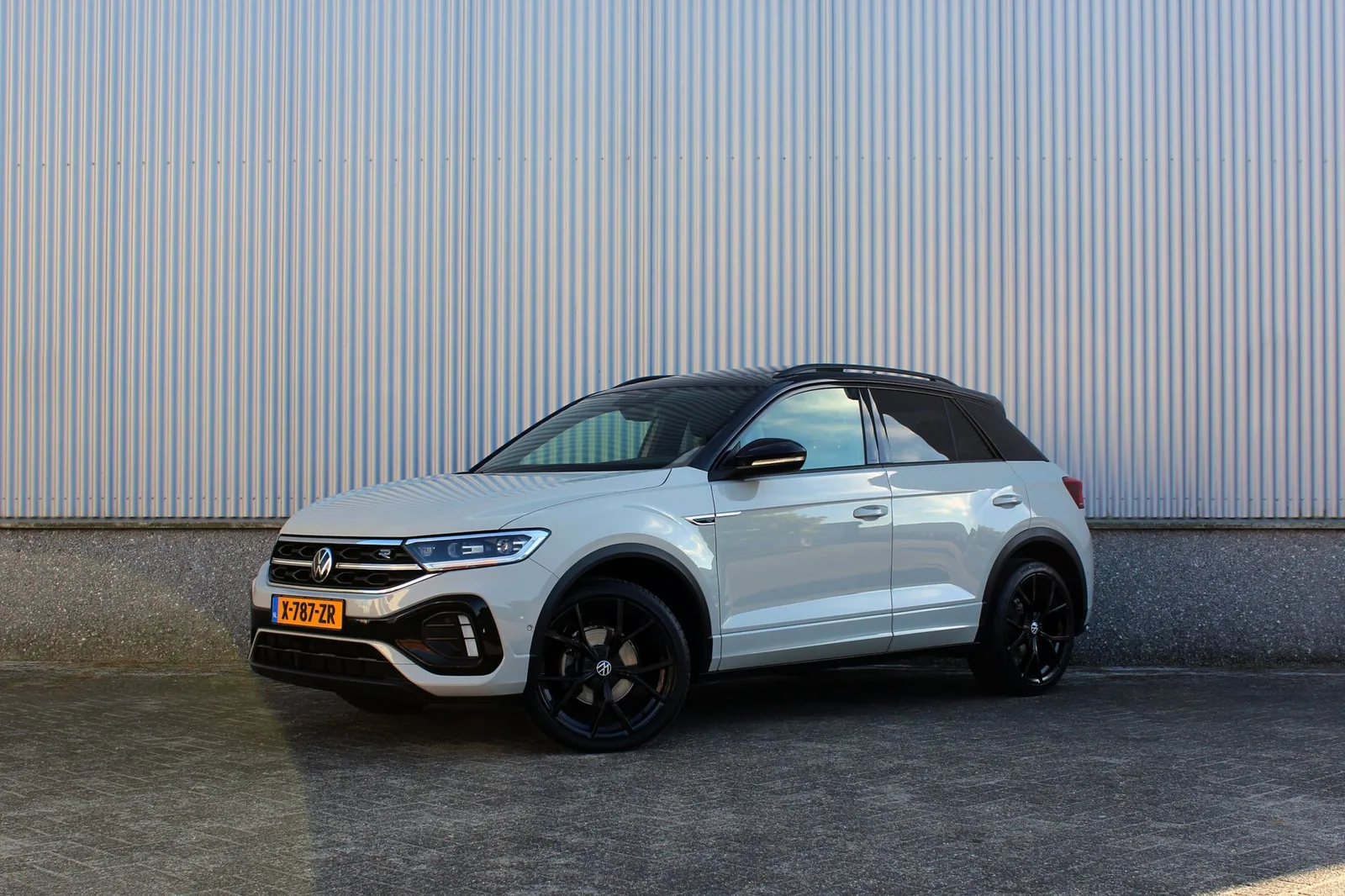 Volkswagen T-Roc (2022) — foto 1