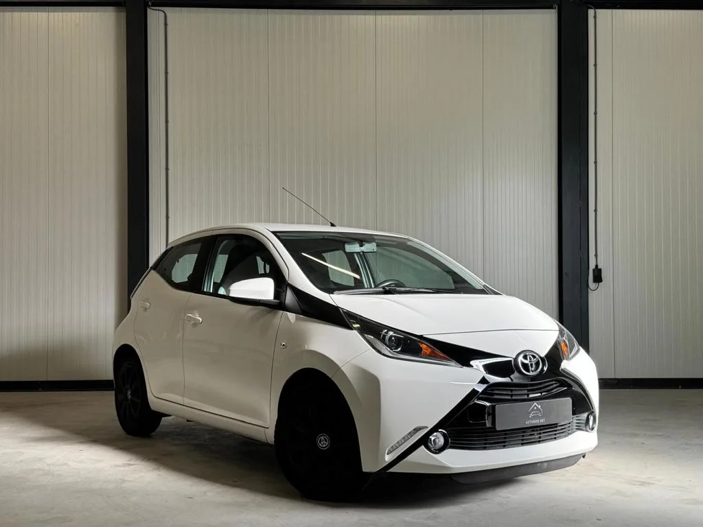 Toyota Aygo (2015) — foto 1