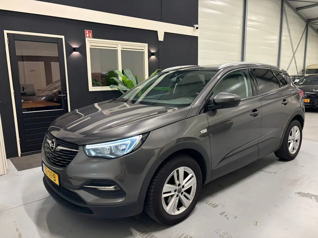 Opel Grandland (2018) — foto 1