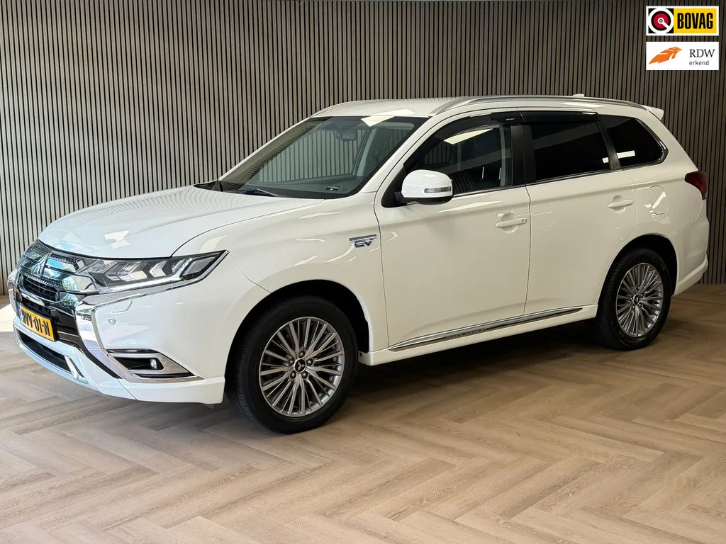Mitsubishi Outlander (2020) — foto 1