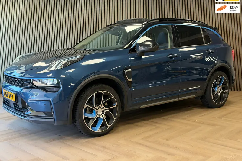 Lynk & Co 01 (2022)