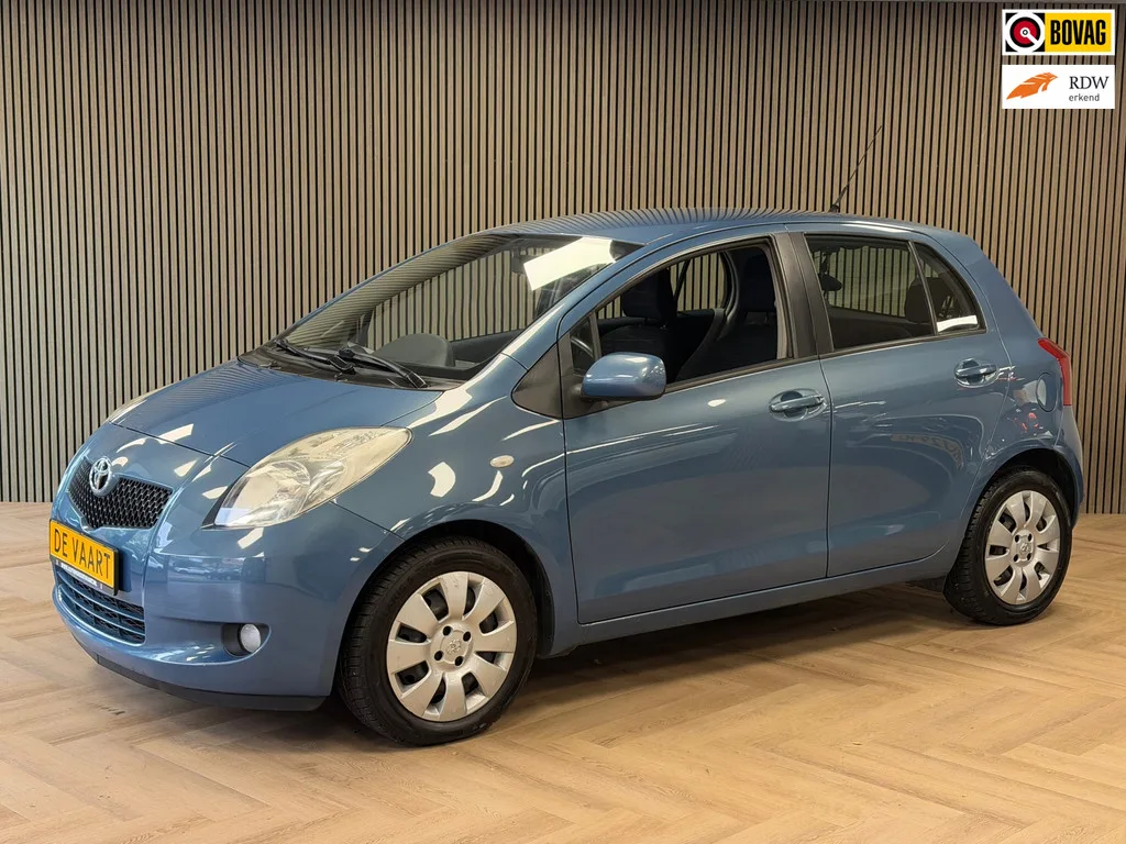 Toyota Yaris (2008) — foto 1