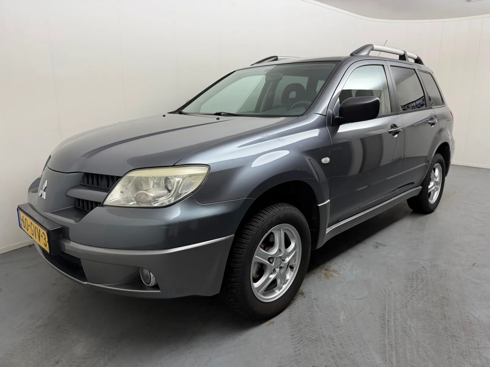 Mitsubishi Outlander (2008) — foto 1