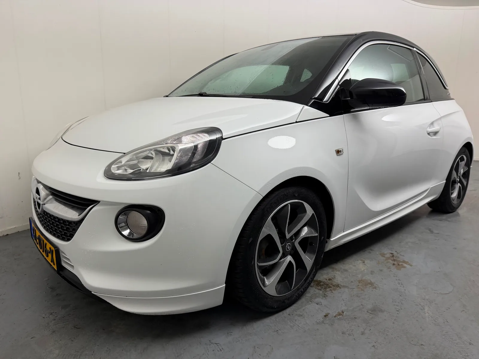 Opel Adam (2015) — foto 1