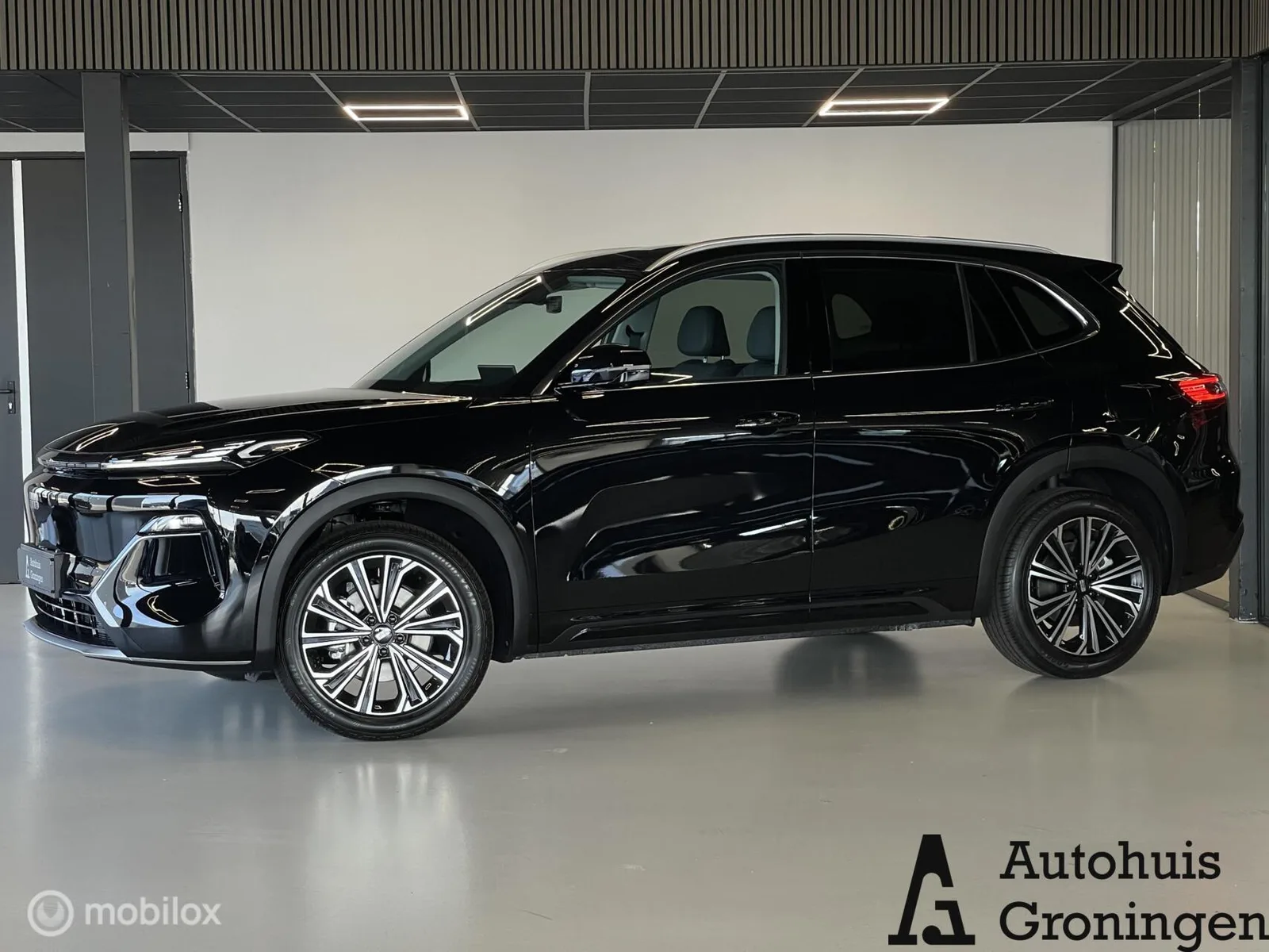 Geely Starray EM-i (2026) — foto 1