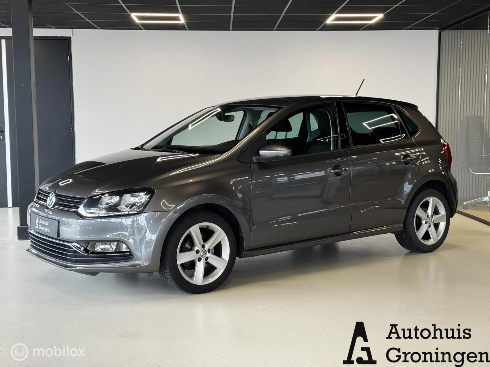 Volkswagen Polo (2015) — foto 1
