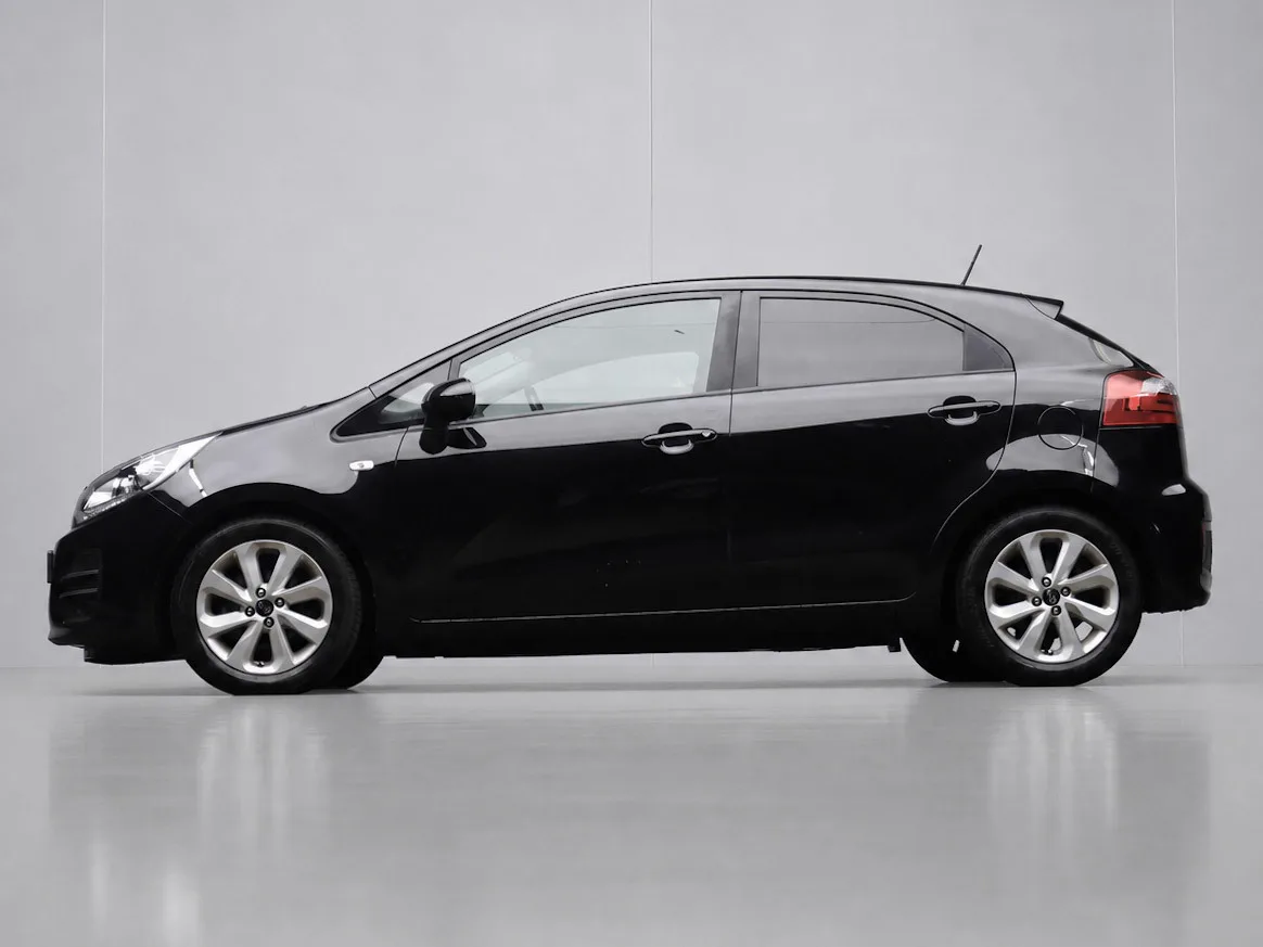 Kia Rio (2016) — foto 1