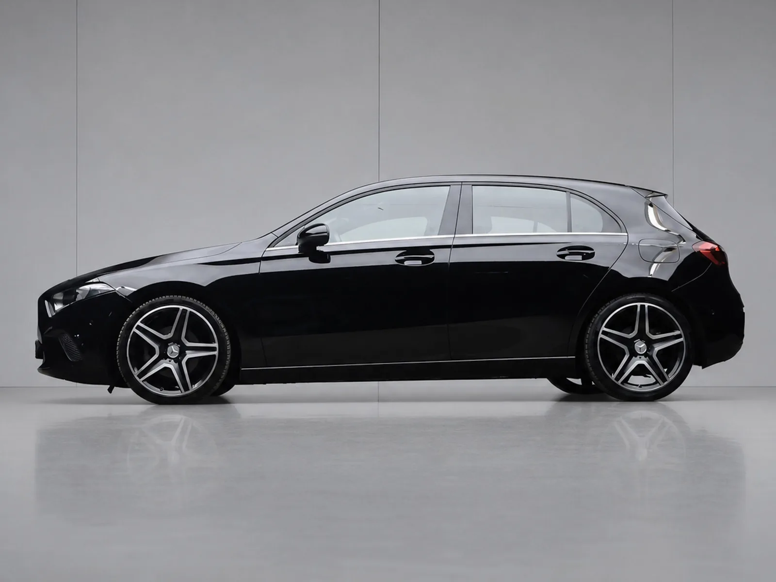 Mercedes-Benz A-Klasse (2018) — foto 1