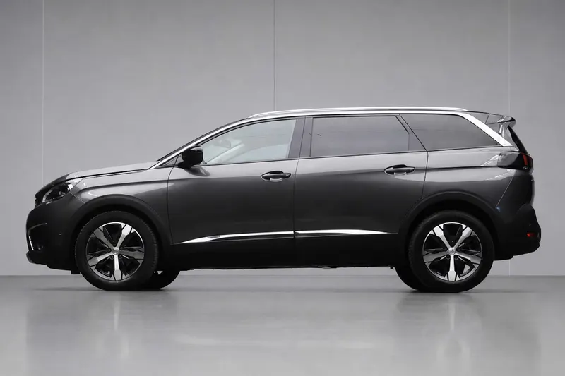 Peugeot 5008 (2020)