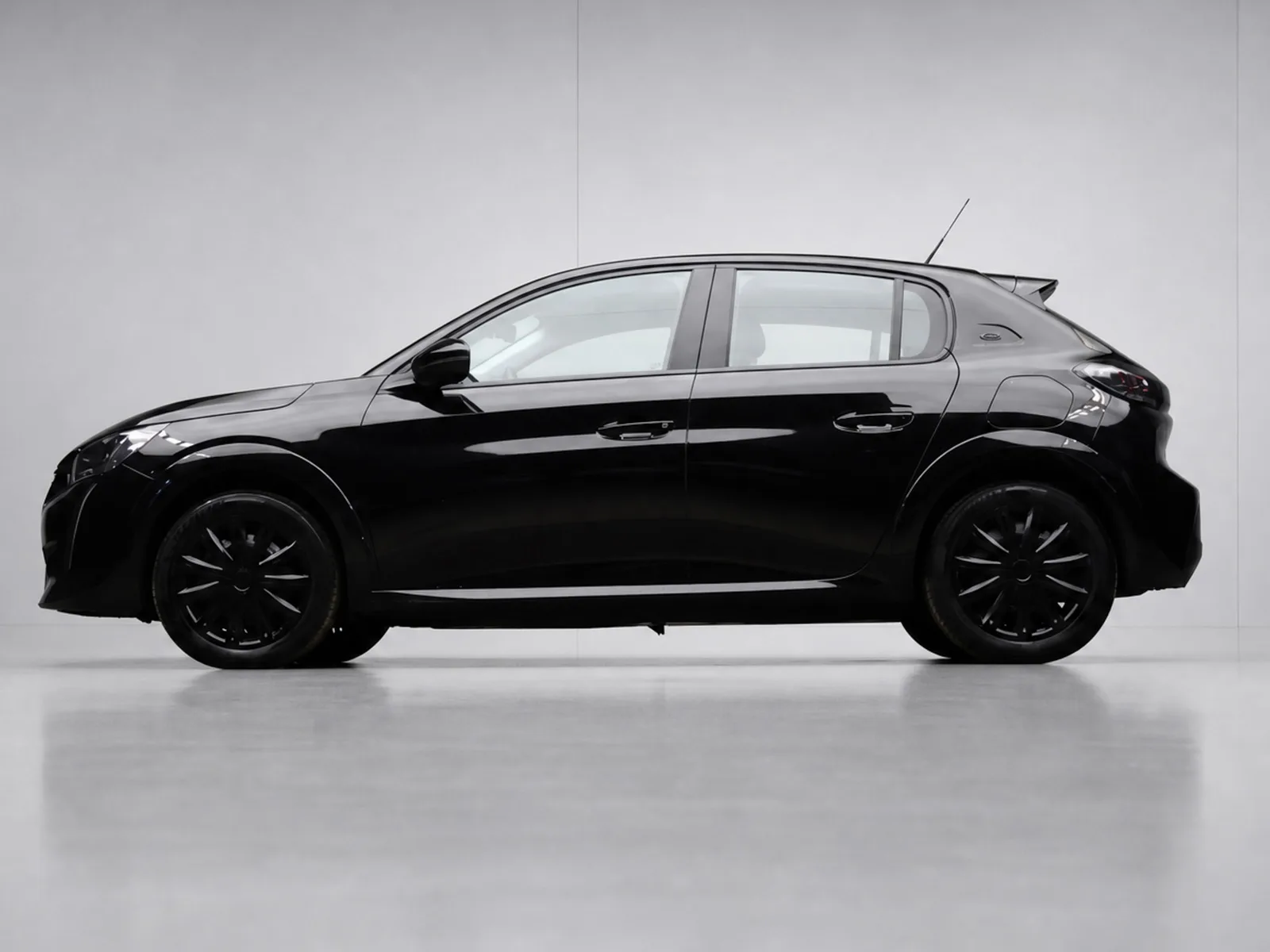 Peugeot e-208 (2021) — foto 1