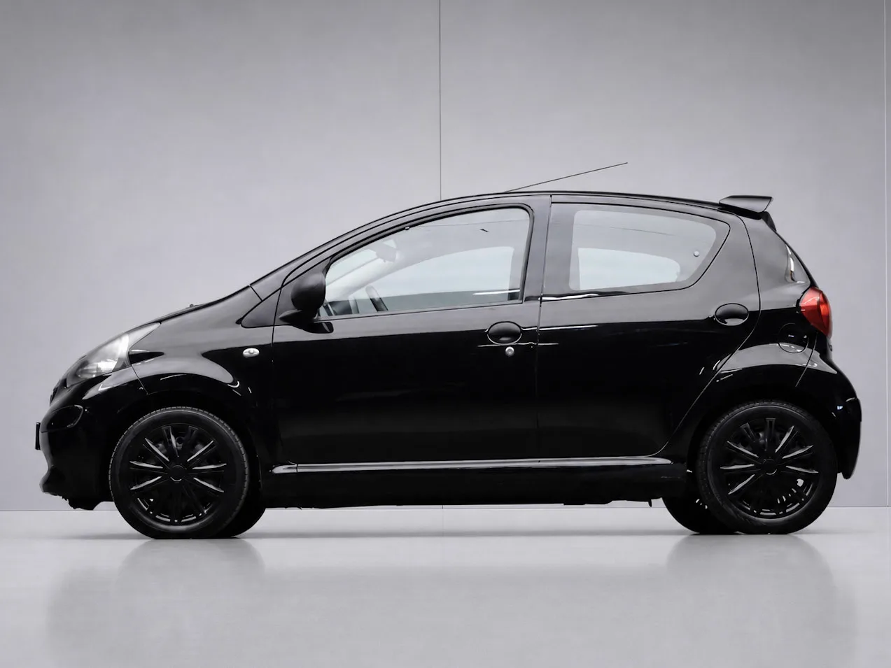 Toyota Aygo (2008) — foto 1