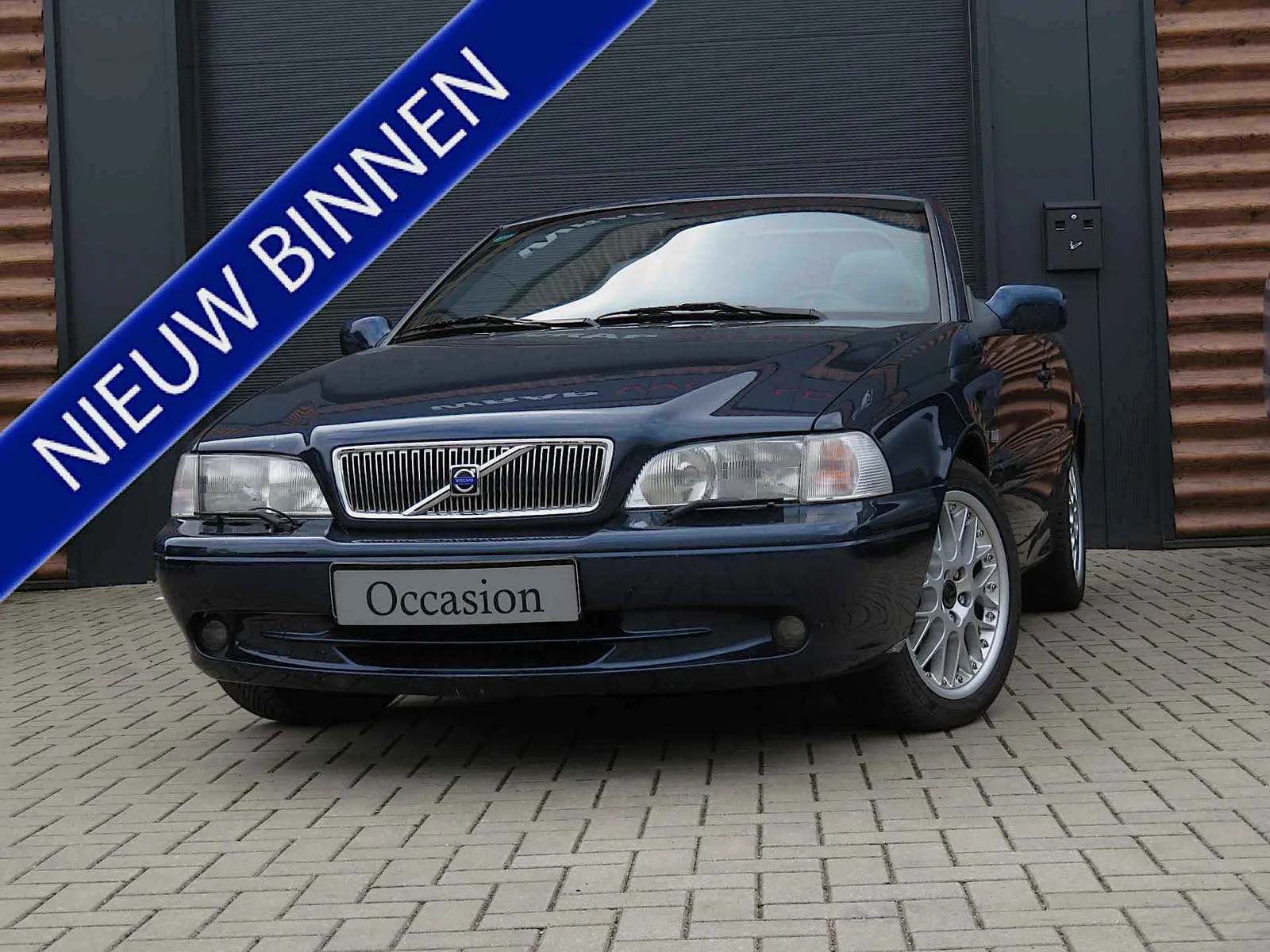 Volvo C70 (2001) — foto 1