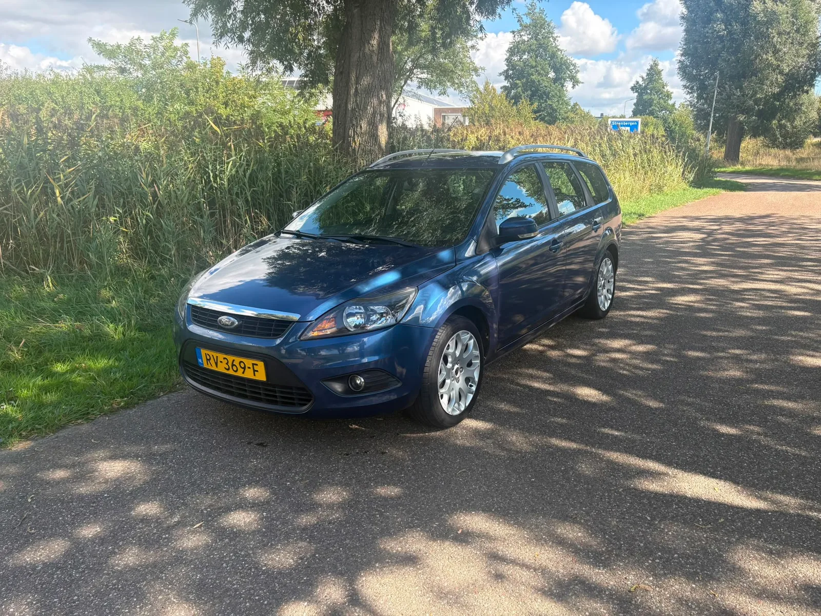 Ford Focus (2009) — foto 1
