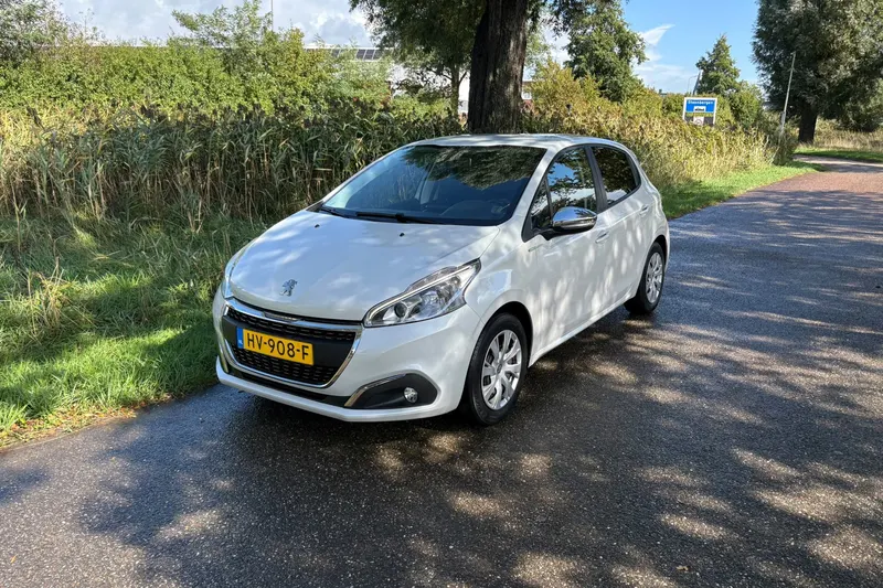 Peugeot 208 (2016)
