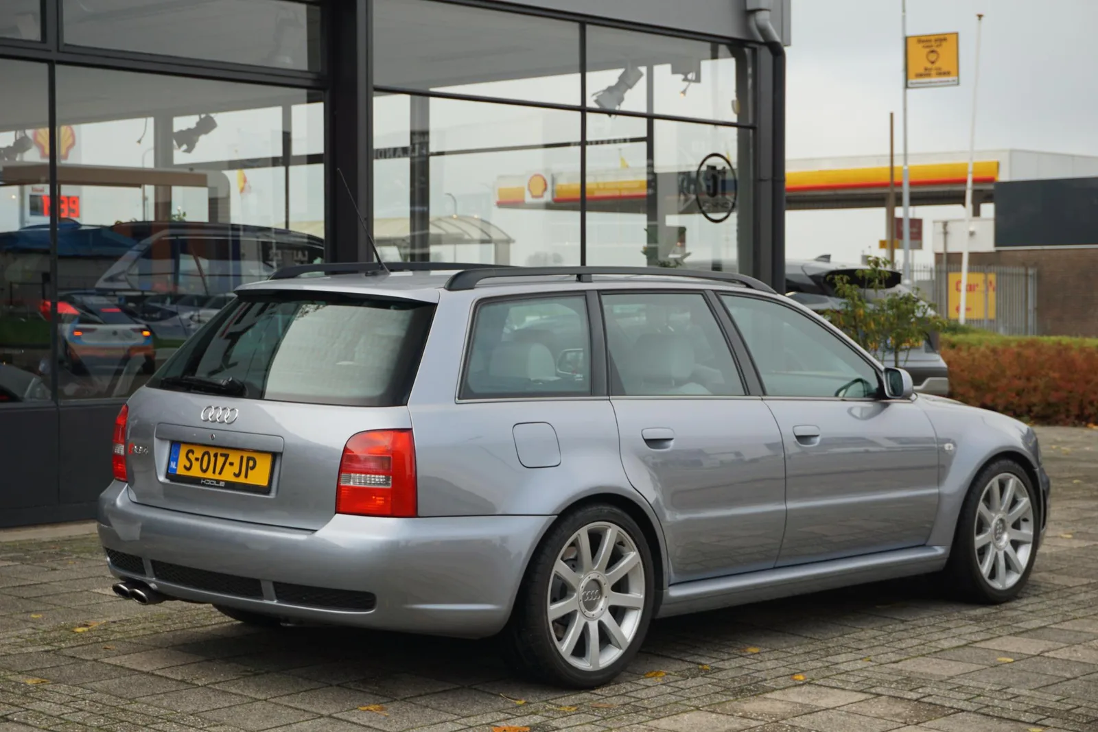 Audi RS 4 (2001) — foto 1