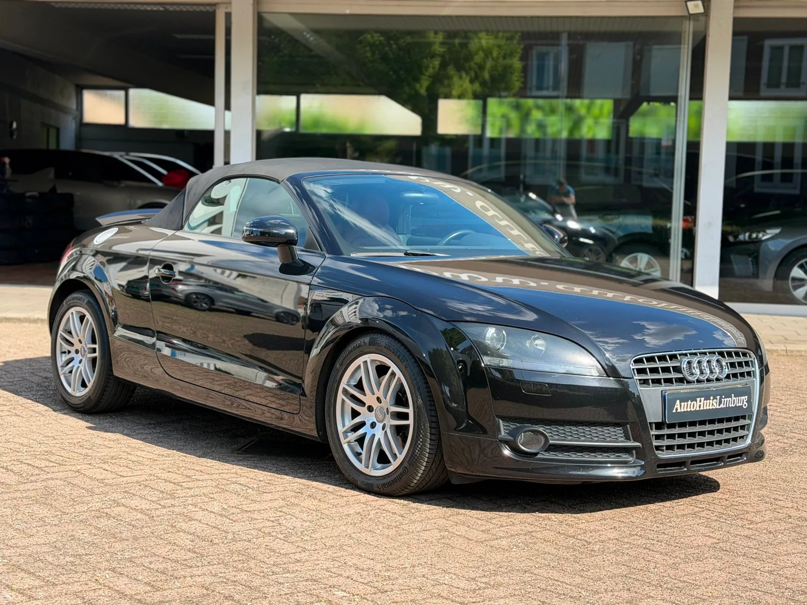 Audi TT (2010) — foto 1