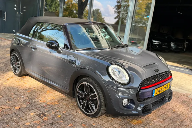 MINI Cabrio (2017)