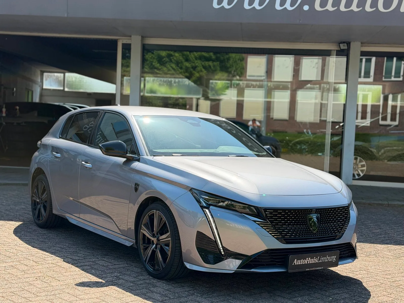 Peugeot 308 (2022) — foto 1