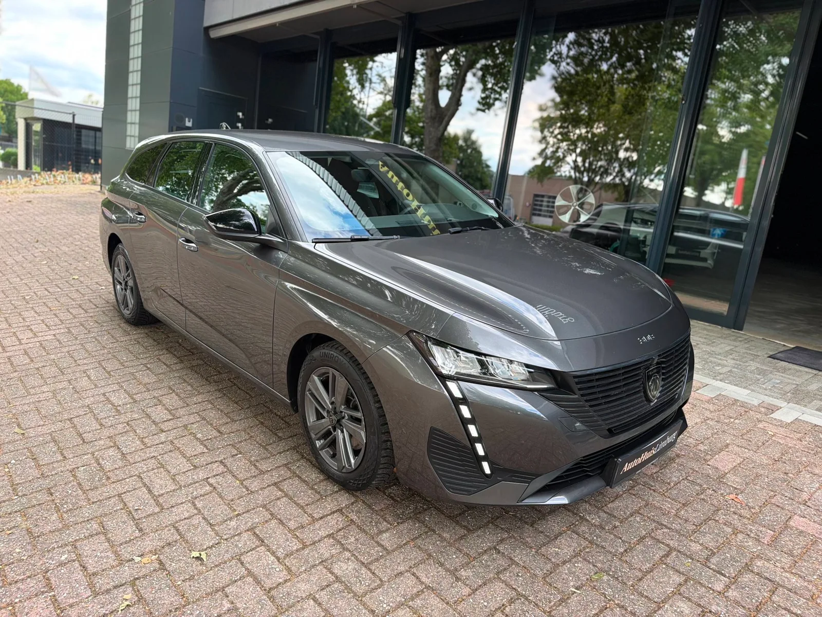 Peugeot 308 (2023) — foto 1