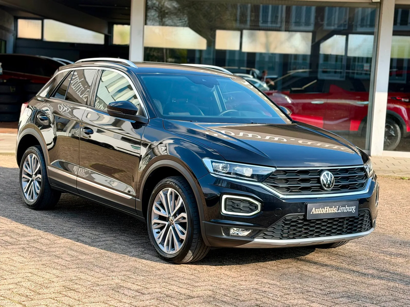 Volkswagen T-Roc (2021) — foto 1