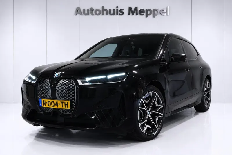 BMW iX (2021)