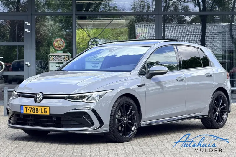 Volkswagen Golf (2023)
