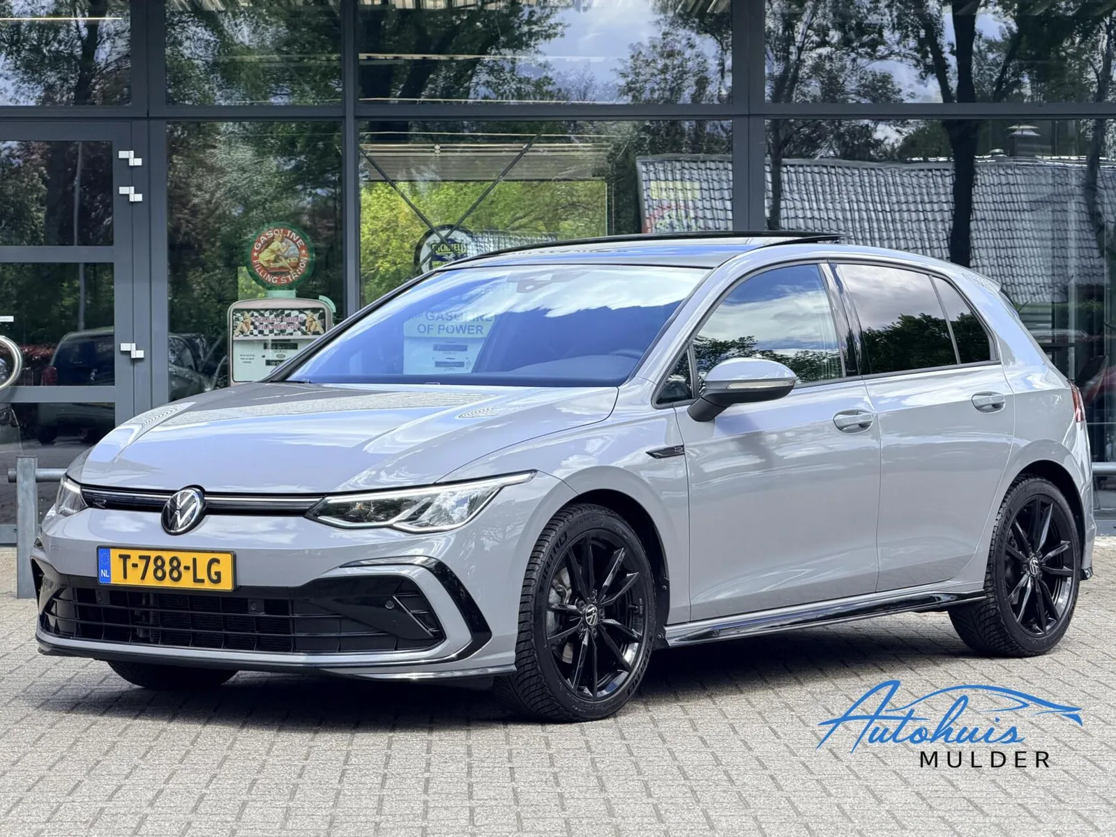 Volkswagen Golf (2023) — foto 1