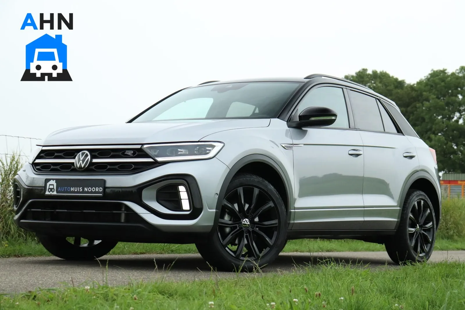 Volkswagen T-Roc (2023) — foto 1