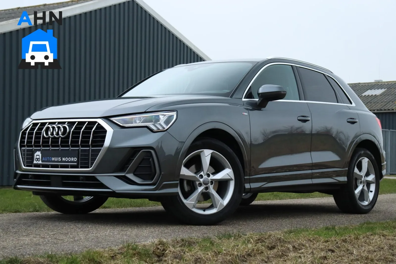 Audi Q3 (2019) — foto 1