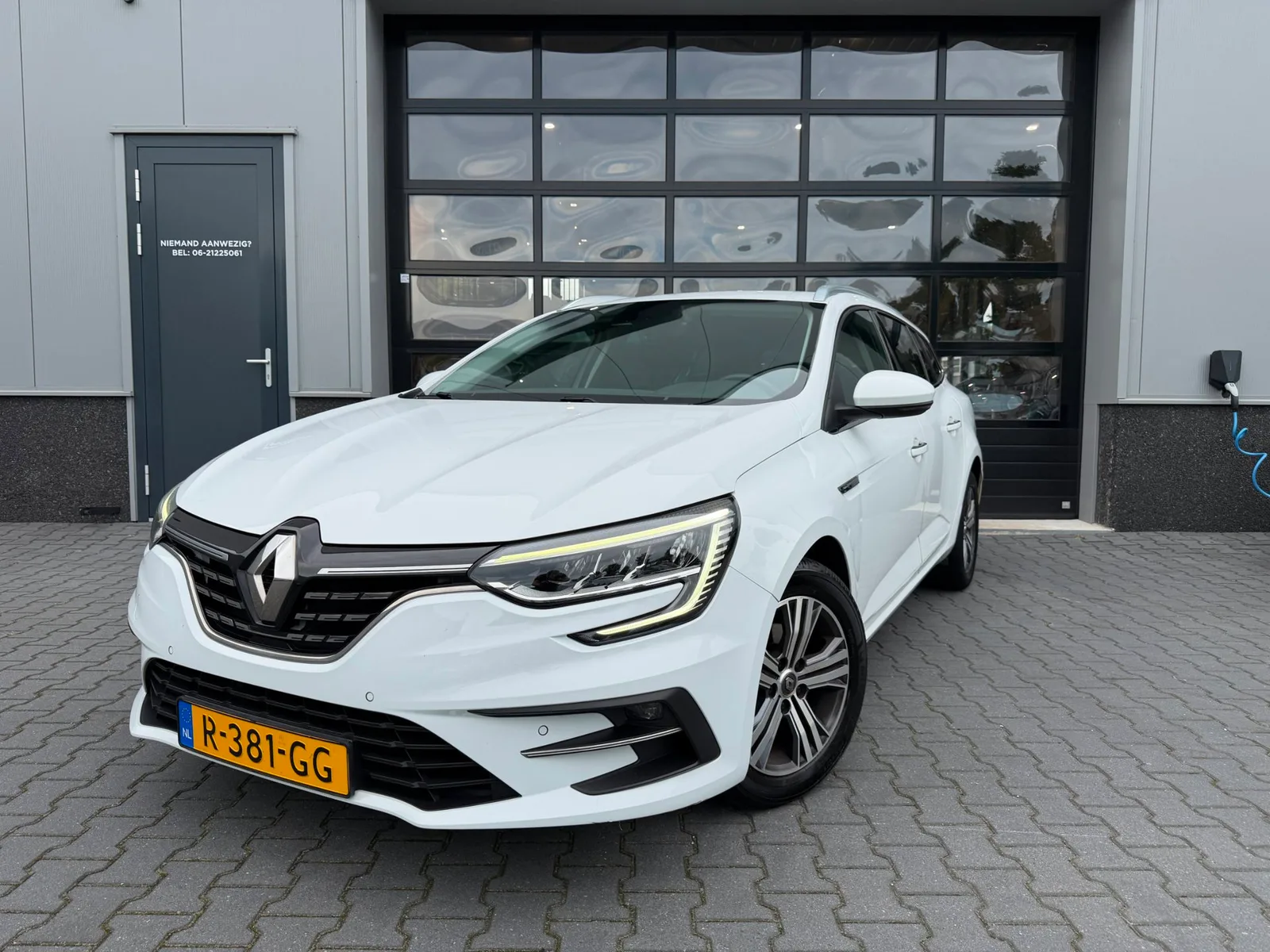 Renault Mégane (2022) — foto 1