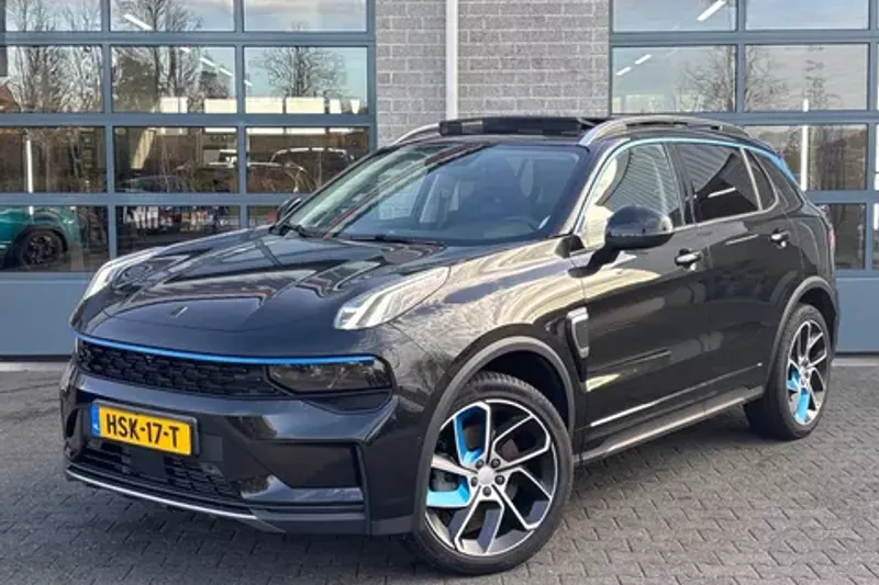 Lynk & Co 01 (2023)