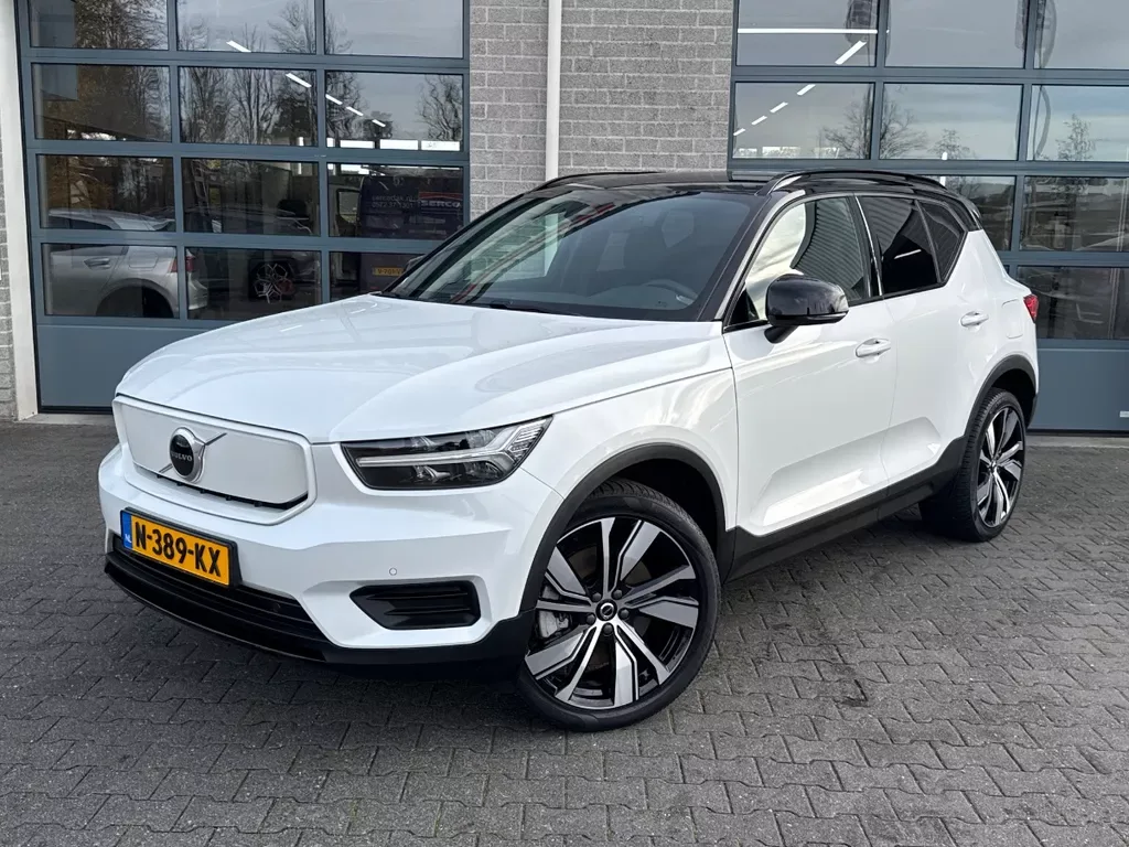 Volvo XC40 (2021) — foto 1