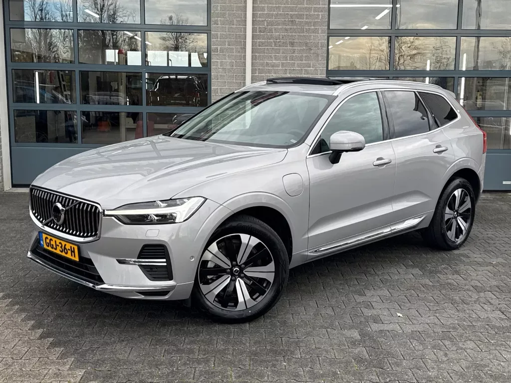 Volvo XC60 (2024) — foto 1