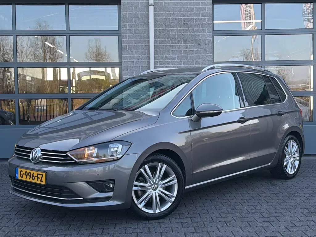 Volkswagen Golf Sportsvan (2016) — foto 1