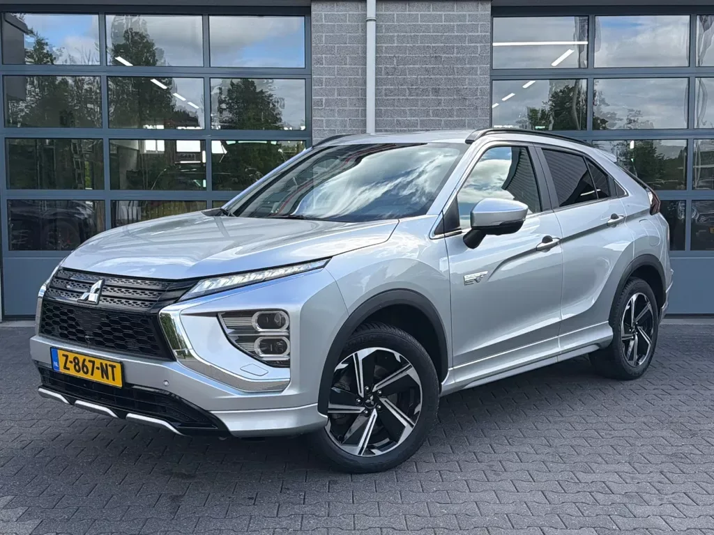 Mitsubishi Eclipse Cross (2022) — foto 1