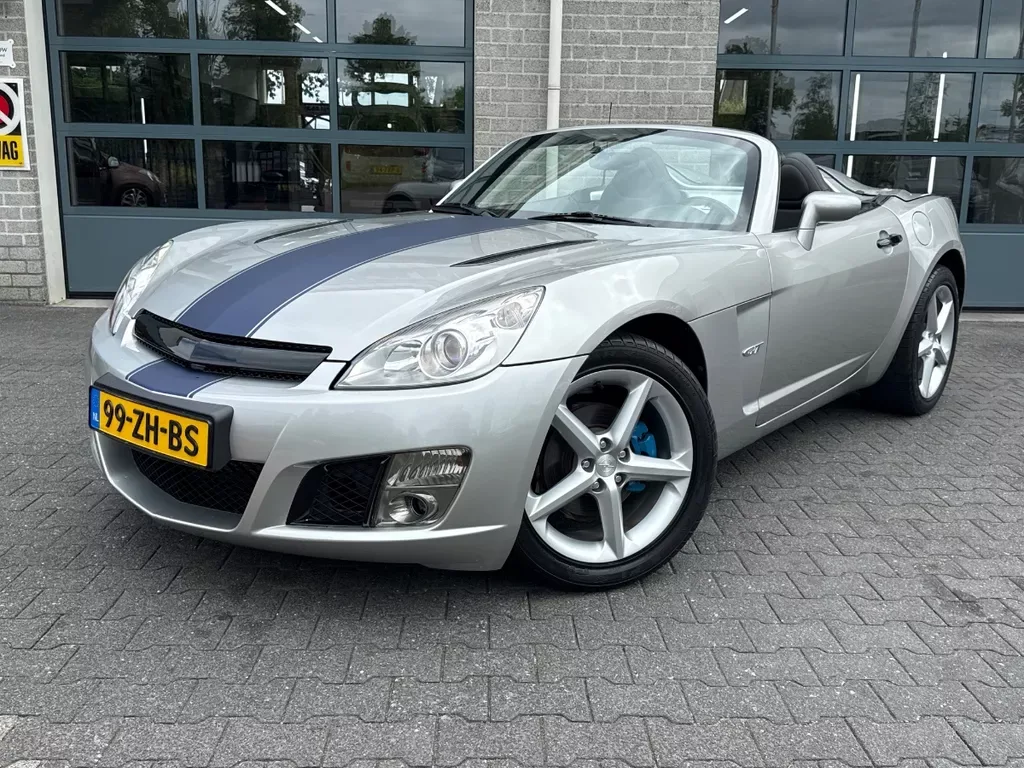 Opel GT (2008) — foto 1
