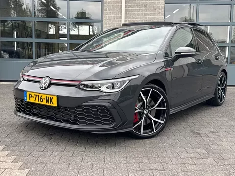 Volkswagen Golf (2022) — foto 1