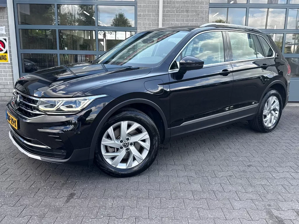 Volkswagen Tiguan (2022) — foto 1