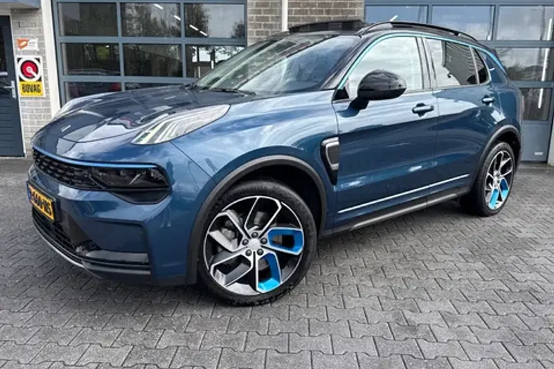 Lynk & Co 01 (2022)